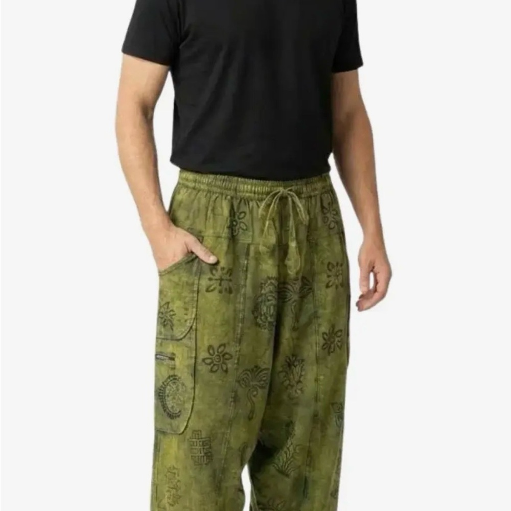 2–NWT Men's Olive Patterned Joggers